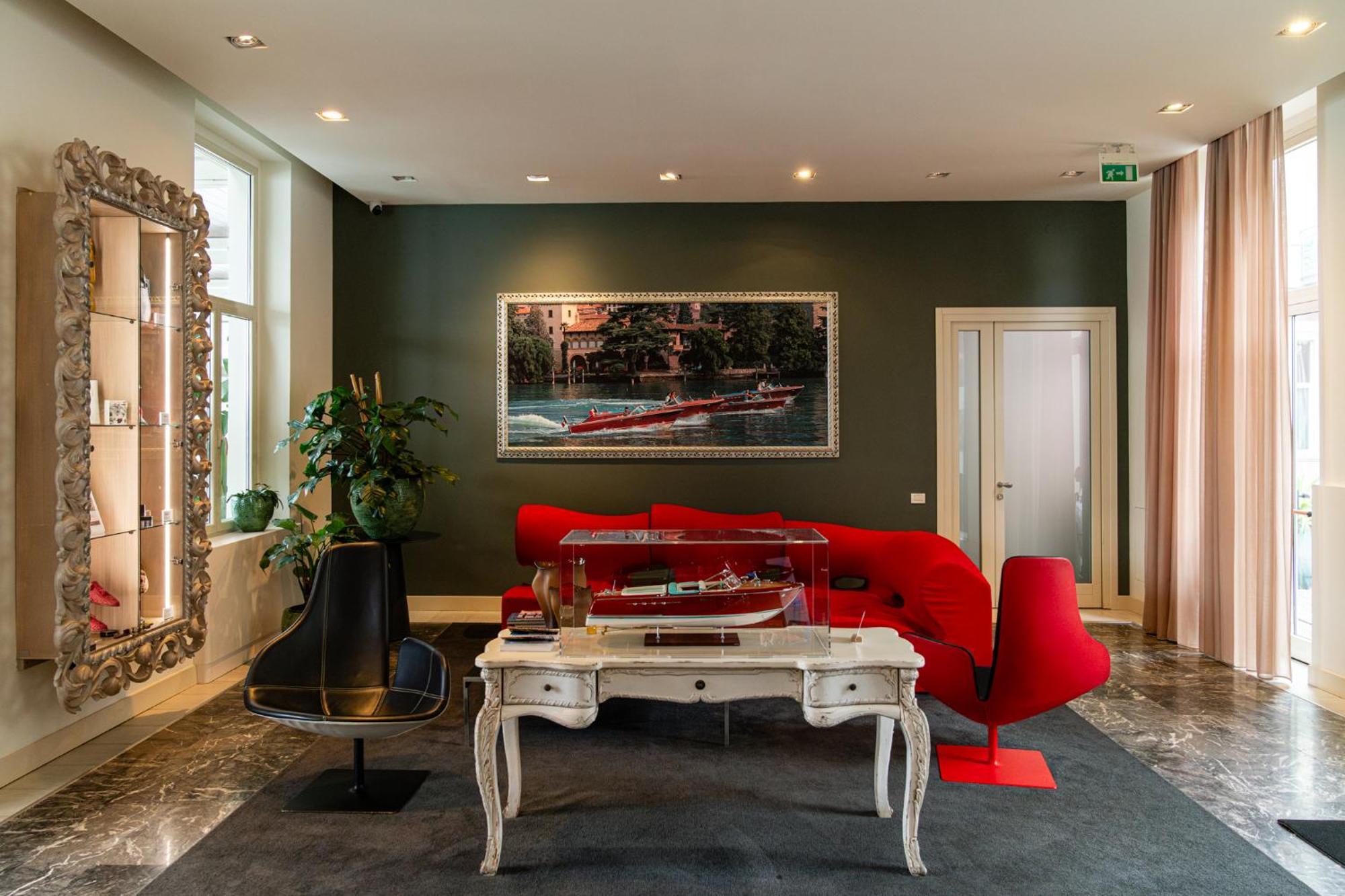 Araba Fenice Hotel Iseo Exterior photo